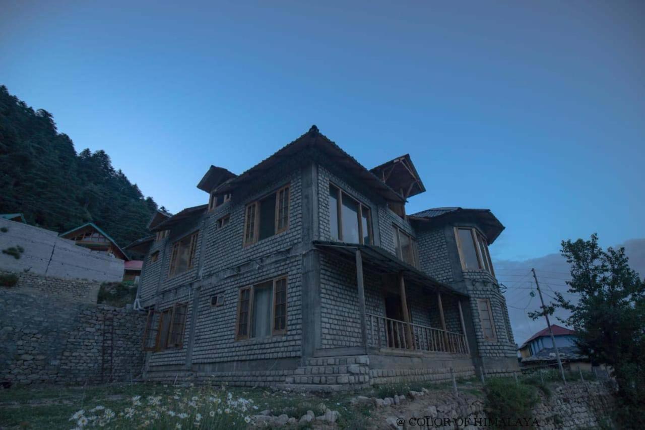 Loghouse At Khajjiar Lake Exteriör bild