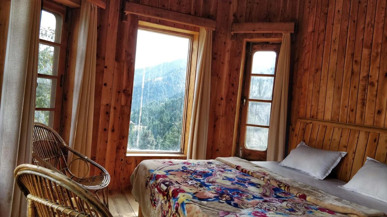 Loghouse At Khajjiar Lake Exteriör bild